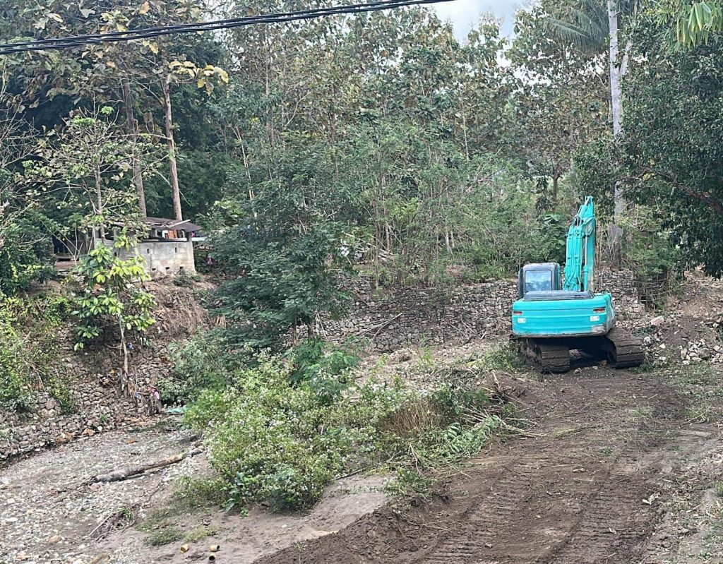 Excavator milik PT. Surya Raya Timor